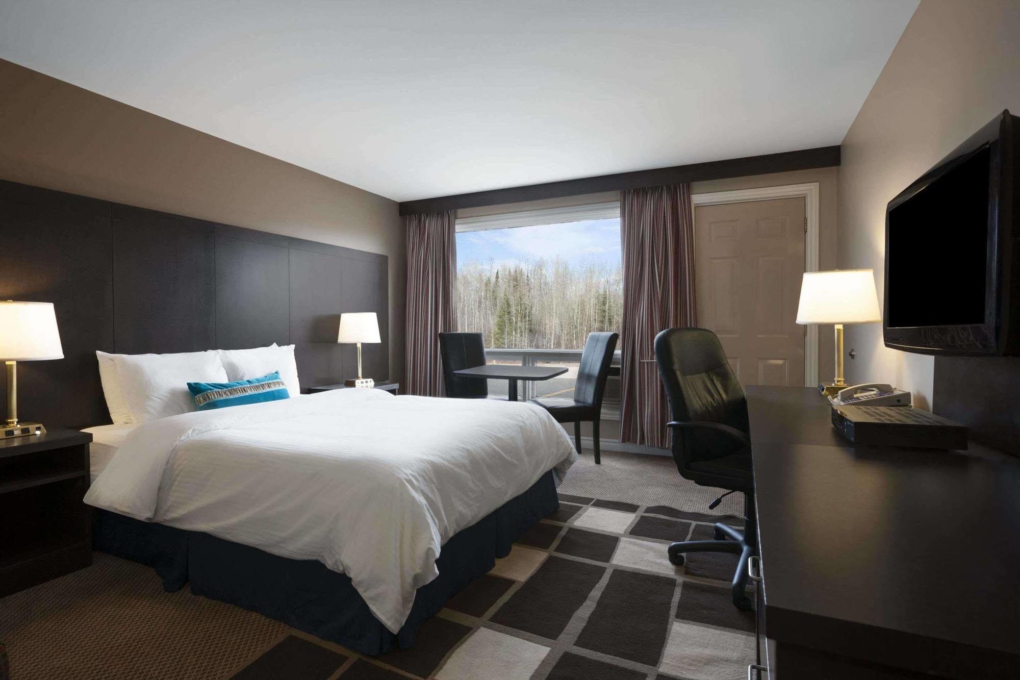 Travelodge By Wyndham Kapuskasing Exteriör bild